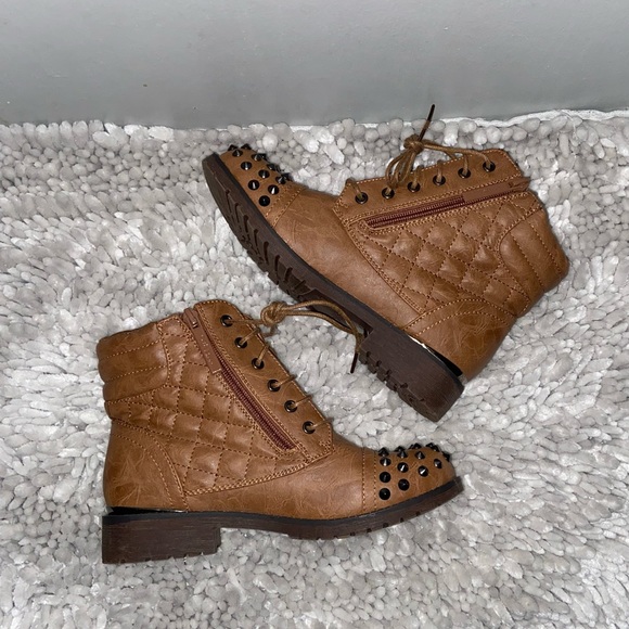 nwot studded boots - Picture 3 of 12